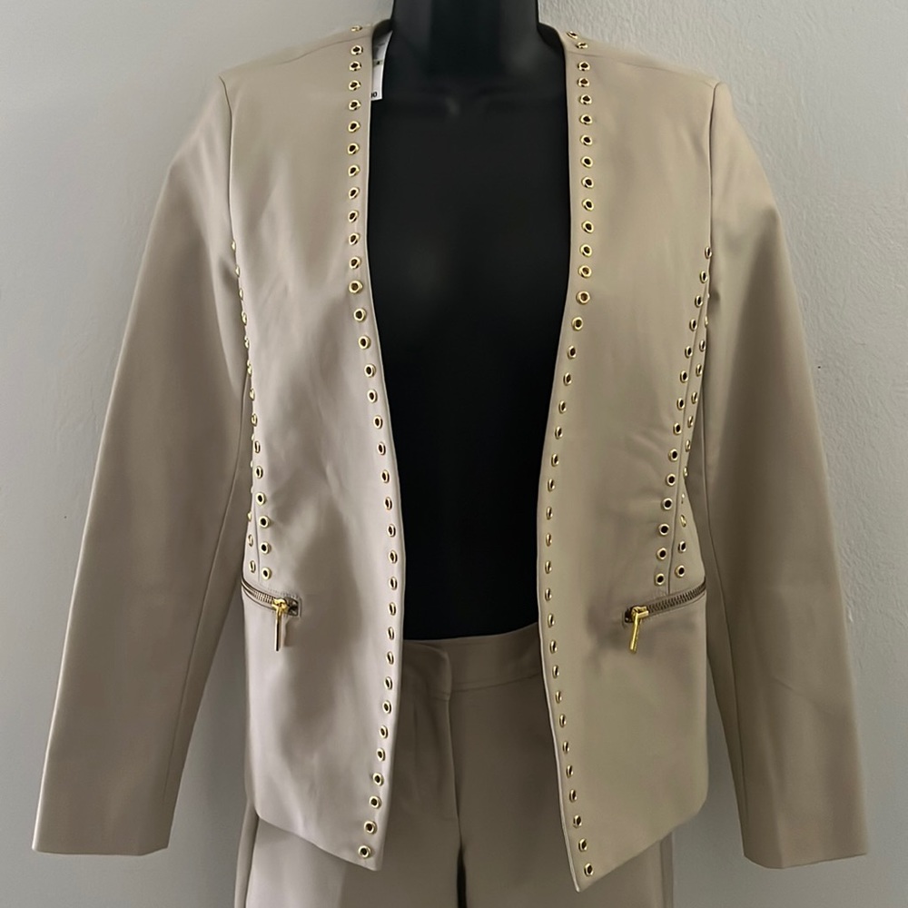 Woman suit pants and jacket